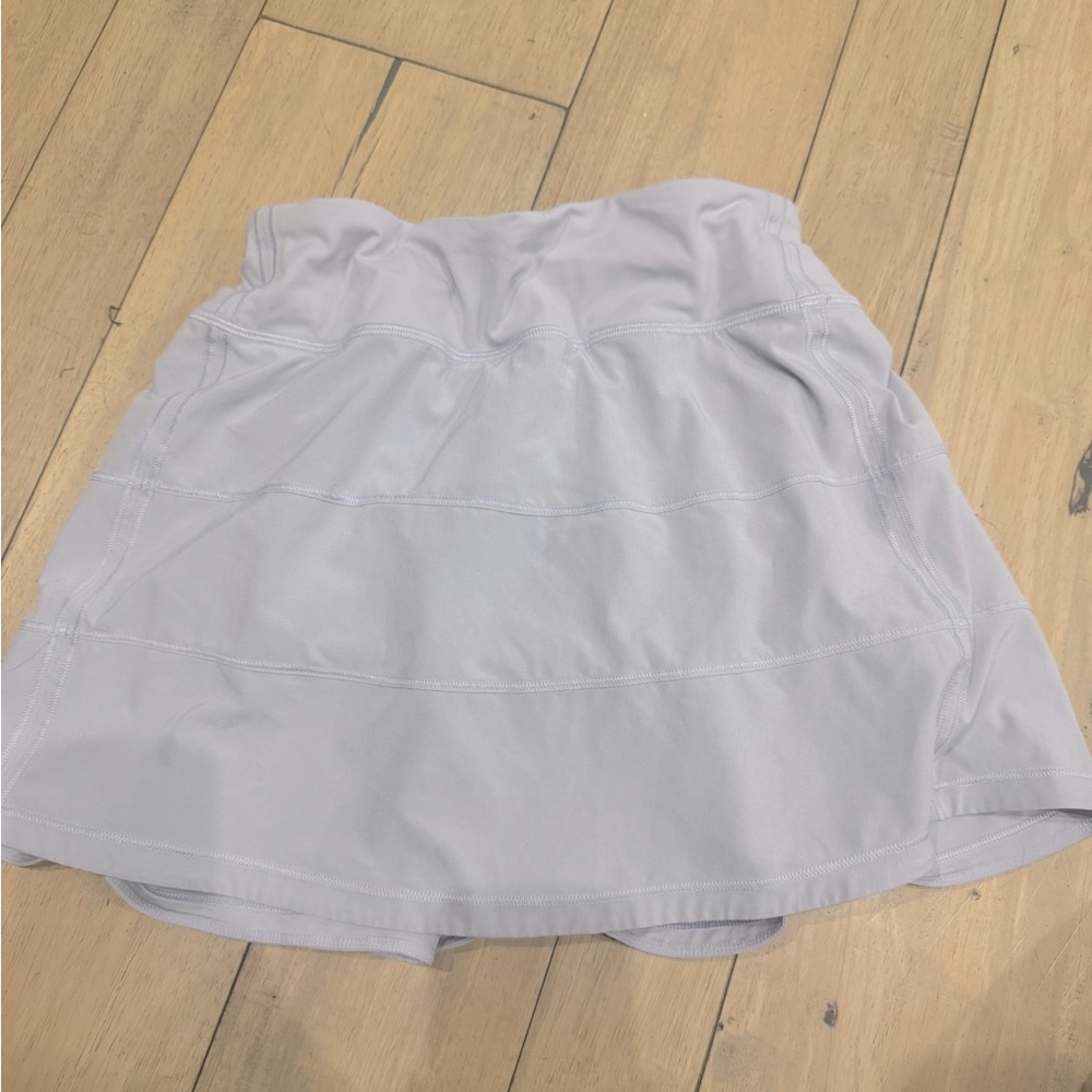 Lululemon size 4 pace, rival skirt.